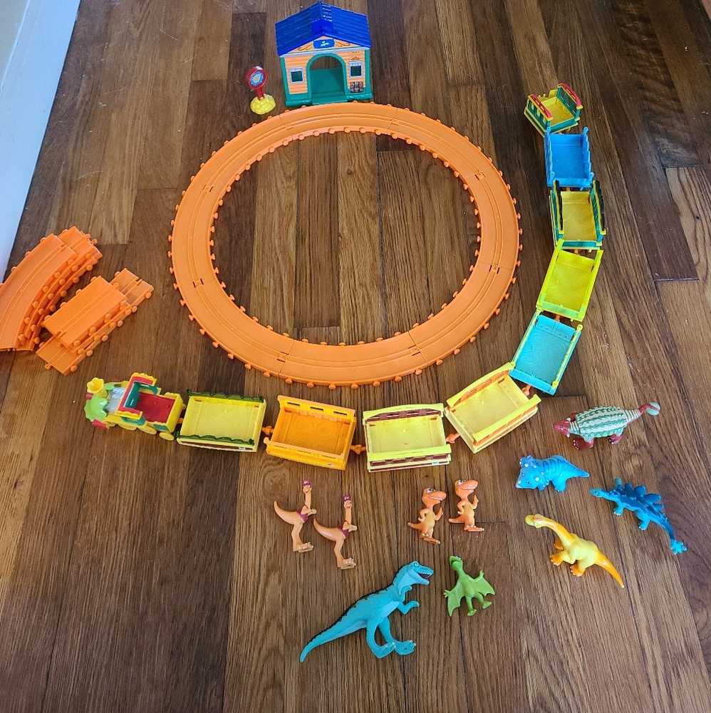 Dinosaur Train set